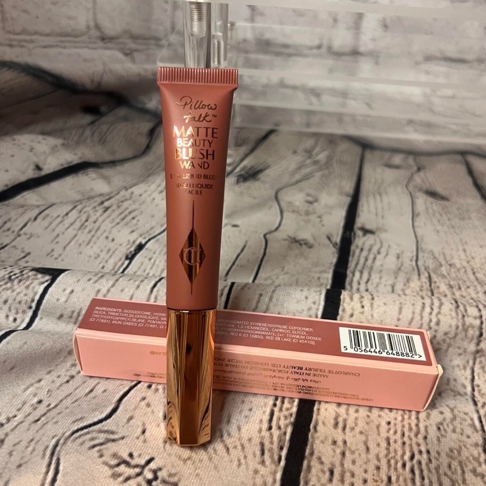 Charlotte Tilbury Pillow Talk Matte Blush Wand - Warm Rose